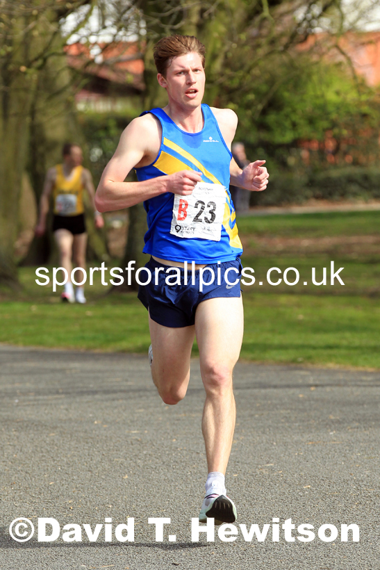 Senior Mens Northern 12 Stage Road Relay, 2022 Northern 12 and 6 Stage Road Relays,  Birkenhead Park, Birkenhead, Wirral.  Photo: David T. Hewitson/Sports for All Pics
